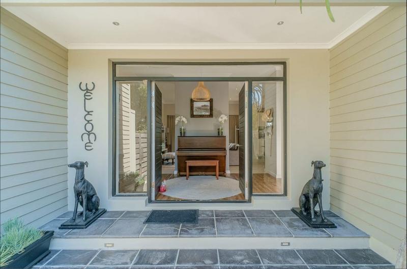 4 Bedroom Property for Sale in Lake Michelle Western Cape